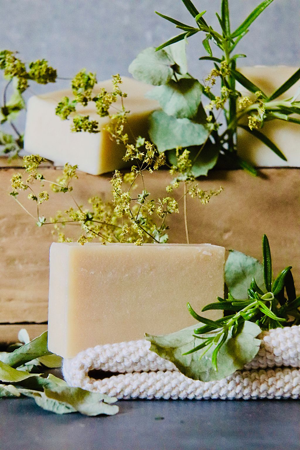 Flohmärkte, Gartenmärkte, Badepraline on Tour, Antiquitätenmärkte, Naturseife, Lemon Myrtle, Frühlingbitte-Naturseife, Vintage, Vintage Möbel, Vintage lover, Blumenstrauß, Jäger und Sammler, Haarshampooseife, shampooseife, Holunderblütensirup, Holunderblüten, DIY, Sirup selbermachen, Kaffeeseife, Schafmilchseife, Kaffeeseife Geschenkset, Naturseife, Zero waste, no plastic