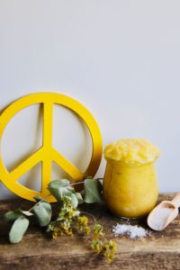 Gartenmärkte, Badepraline on Tour, Antiquitätenmärkte, Naturseife, Lemon Myrtle, Frühlingbitte-Naturseife, Vintage, Vintage Möbel, Vintage lover, Blumenstrauß, Jäger und Sammler, Haarshampooseife, shampooseife, Holunderblütensirup, Holunderblüten, DIY, Sirup selbermachen, Kaffeeseife, Schafmilchseife, Kaffeeseife Geschenkset, Naturseife, Zero waste, no plastic, woof, Südafrika, Kapstadt, Capetown, woof project, Oscars arc, Camps Bay, Company Garden, bo-kaap, Signal Hill, Green market, Kapstadt, Capetown, reisen mit Kindern, Reiseblog, Reiseblogger