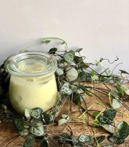 DIY pflegende vegane Bodybutter, Naturkosmetik, DiY Naturkosmetik, Naturseifen, Badepraline on Tour, Selbstrührer, Handmade, Duschriegel, Badepraline, Duschcreme, Naturseifen, Seifen, zerowaste, no plastic, natural cosmetics