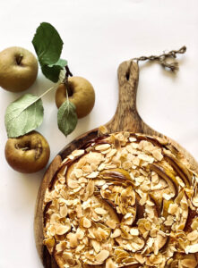 Veganer Apfelkuchen mit Mandeln